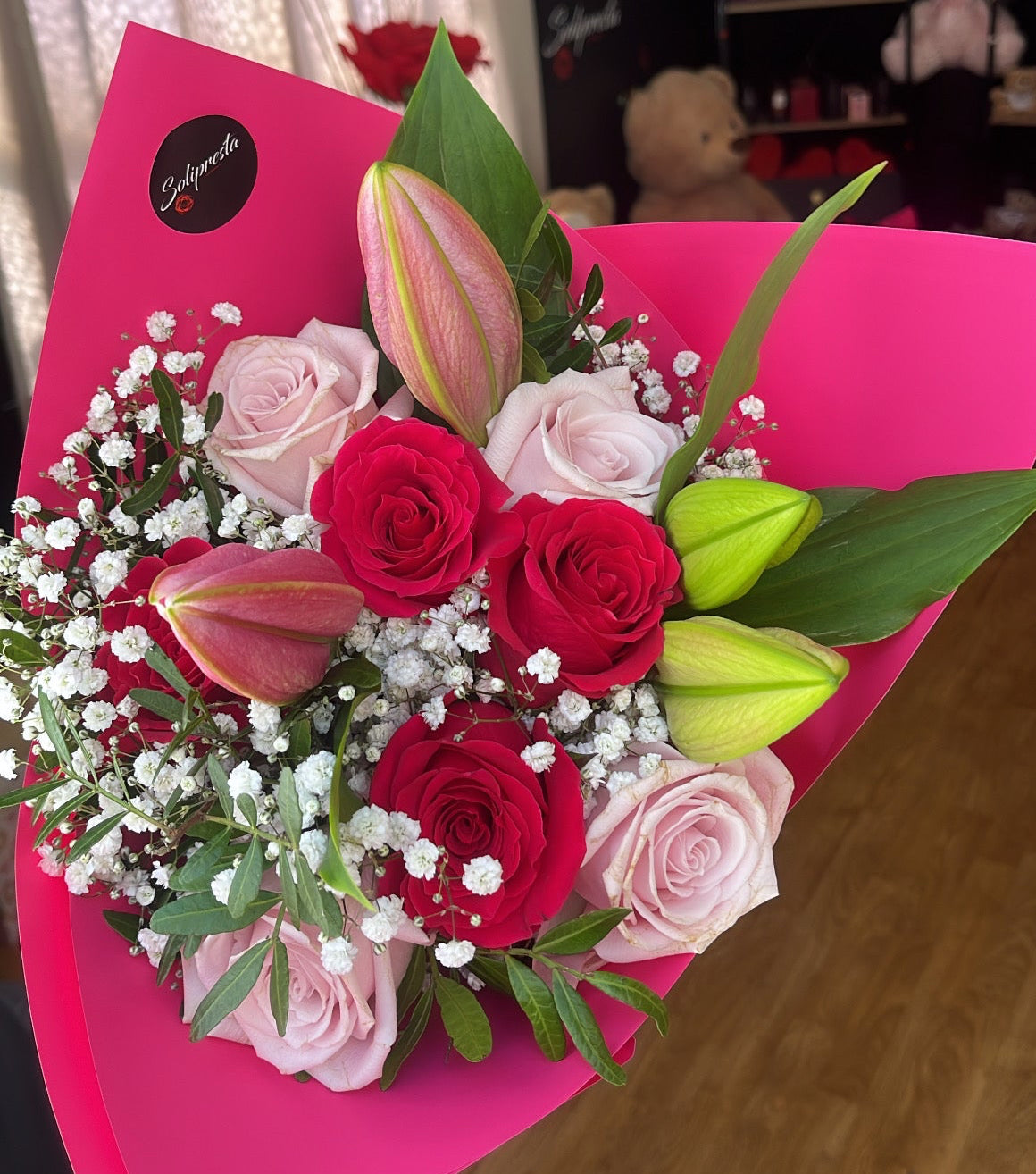 Bouquets de Roses aux Teintes Variées