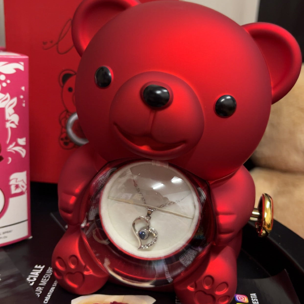 Ours magique avec collier