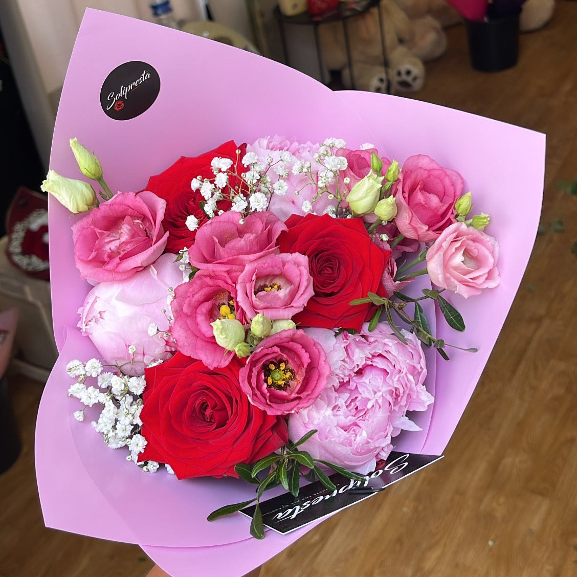 Bouquets de Roses aux Teintes Variées