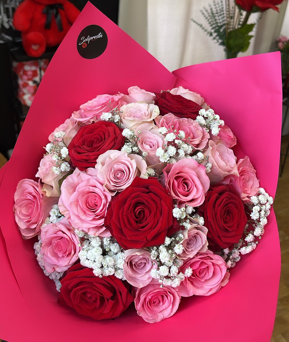Bouquets de Roses aux Teintes Variées