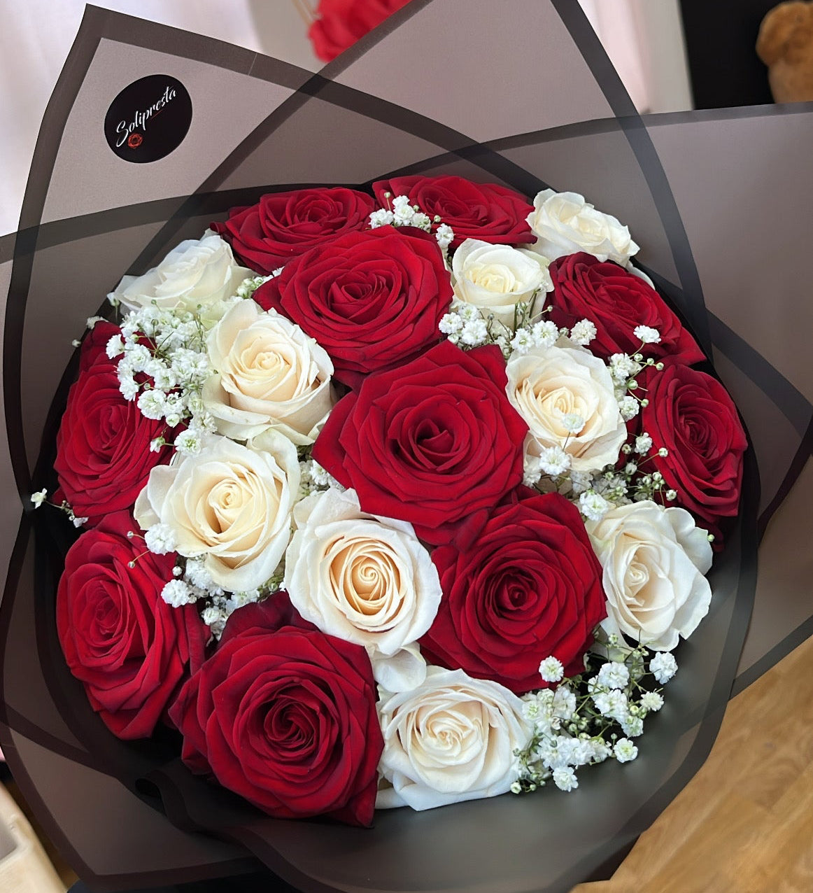 Bouquets de Roses aux Teintes Variées