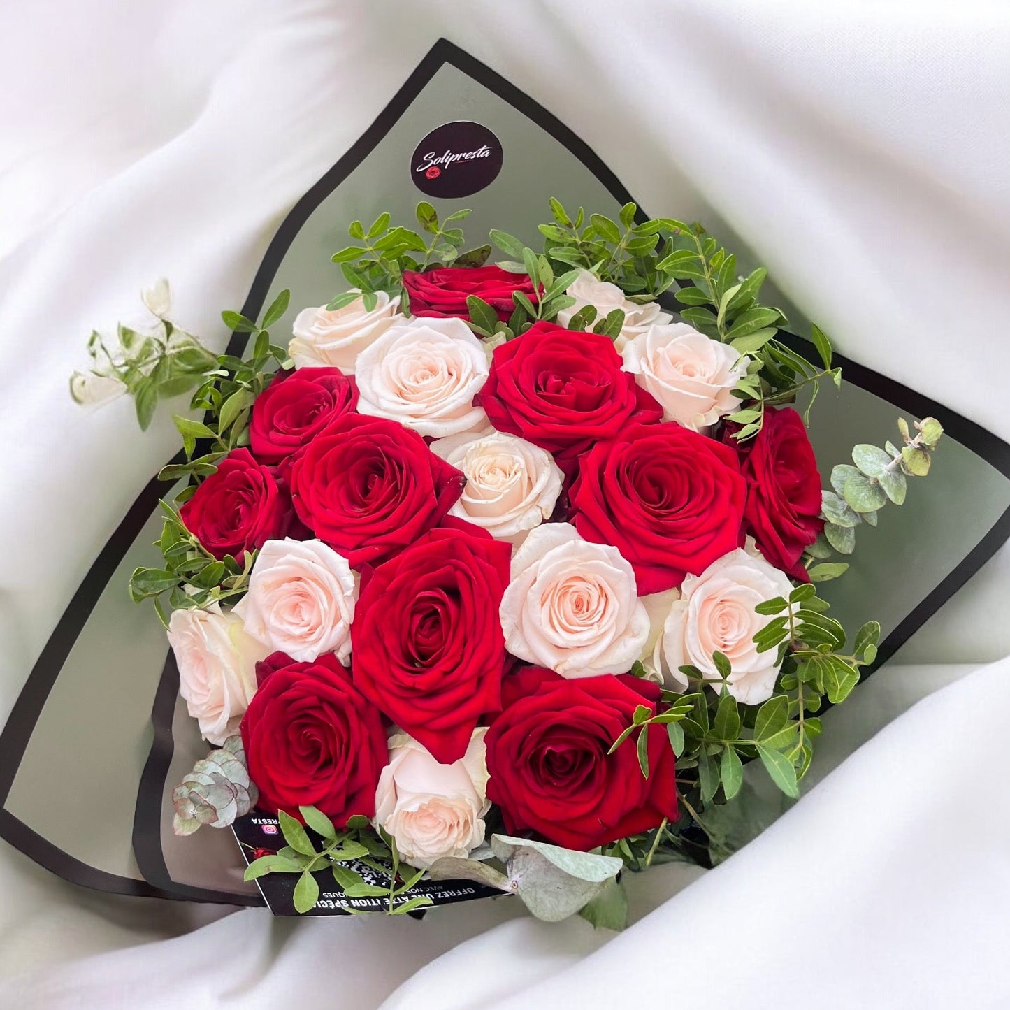 Bouquets de Roses aux Teintes Variées