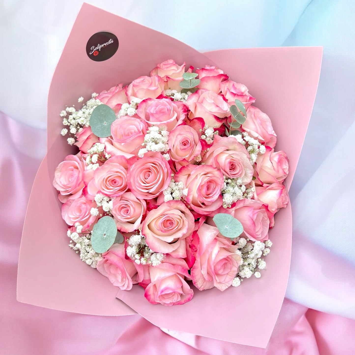 Bouquets de Roses aux Teintes Variées