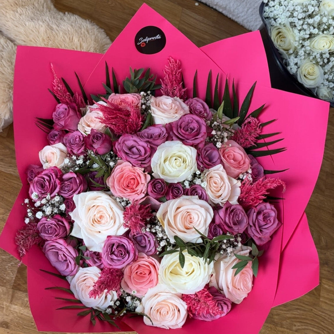 Bouquets de Roses aux Teintes Variées