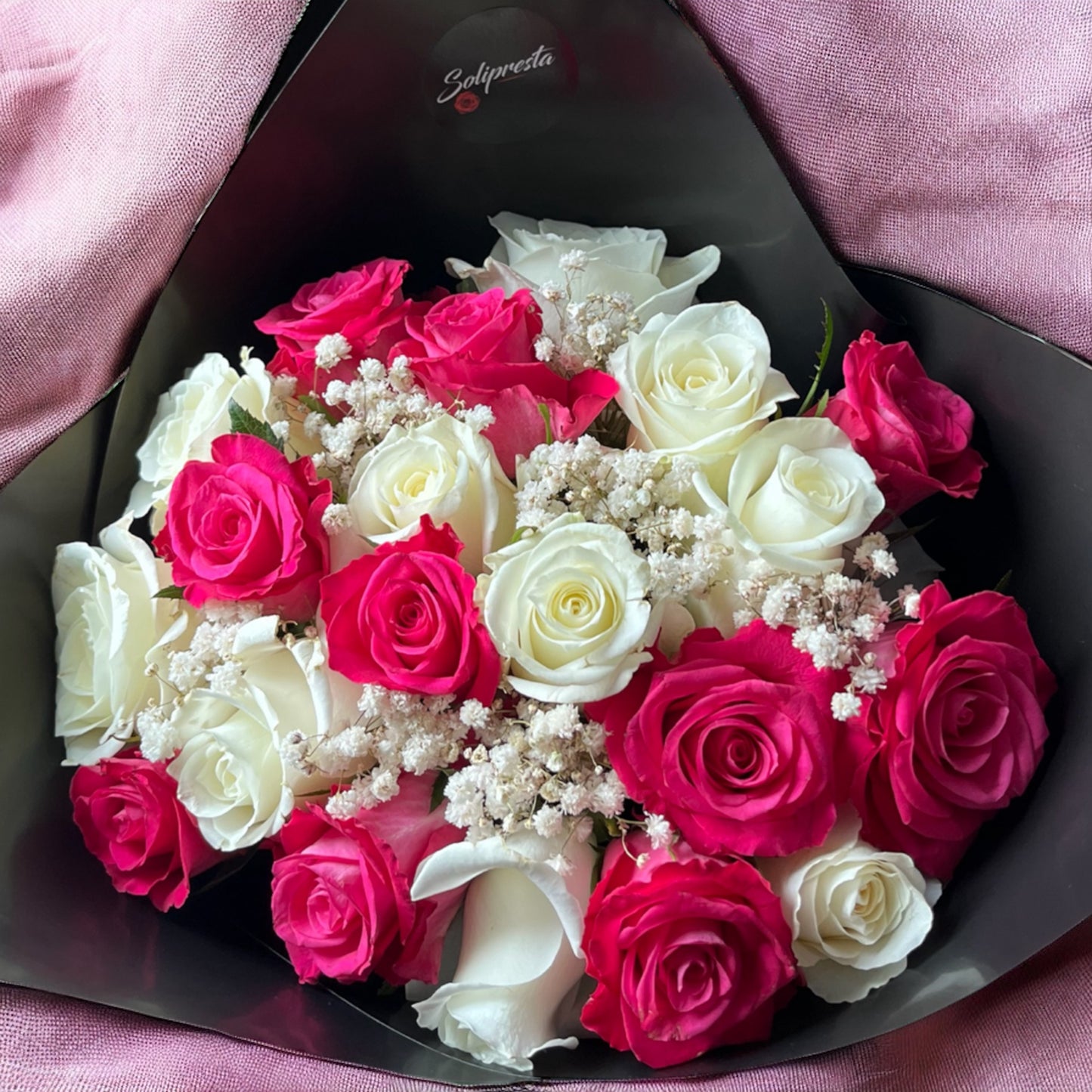Bouquets de Roses aux Teintes Variées
